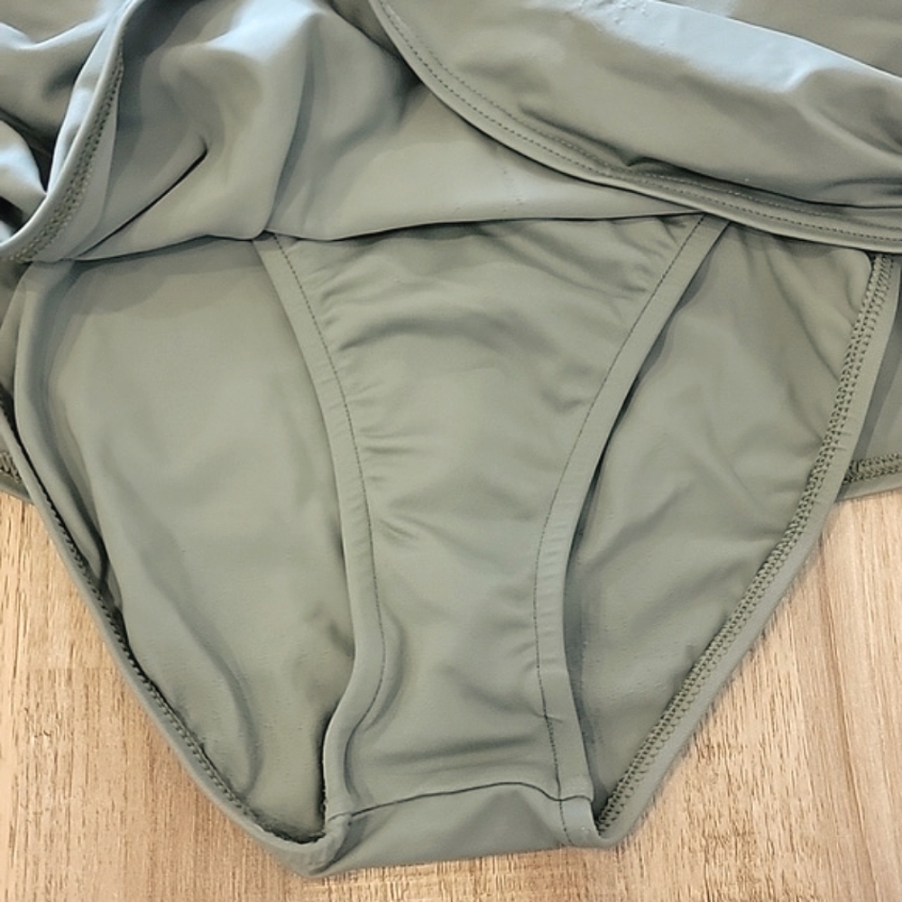 🍃 Venus bikini bottom skirted Sz 10 - Picture 2 of 5